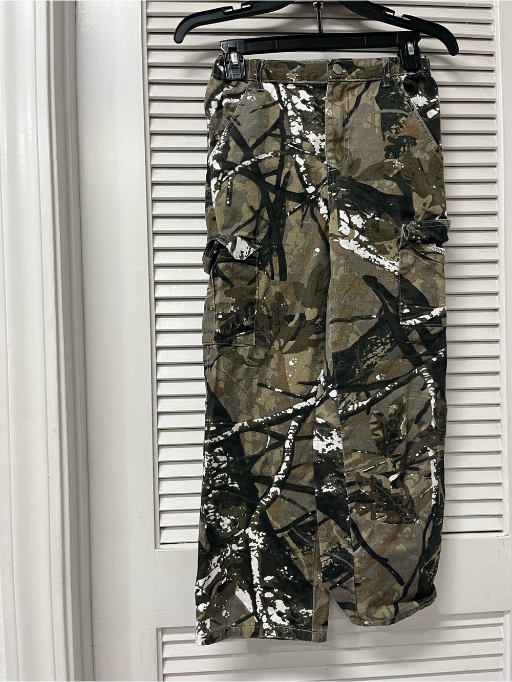SHEIN ✨11yr old Camouflage Cargo Pants with Splatter Detail